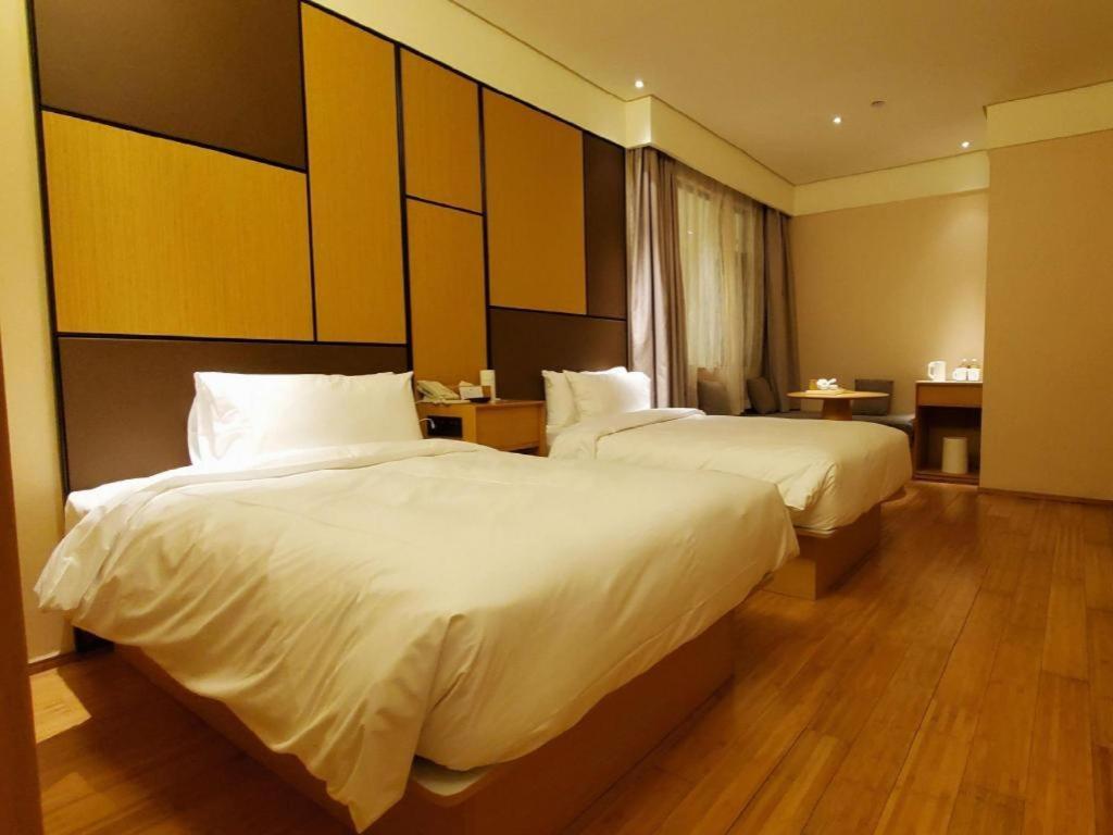Ji Hotel Shanghai The Bund Tiantong Road Exterior foto