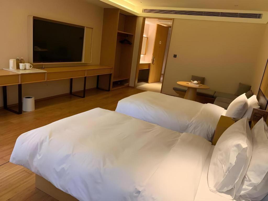Ji Hotel Shanghai The Bund Tiantong Road Exterior foto