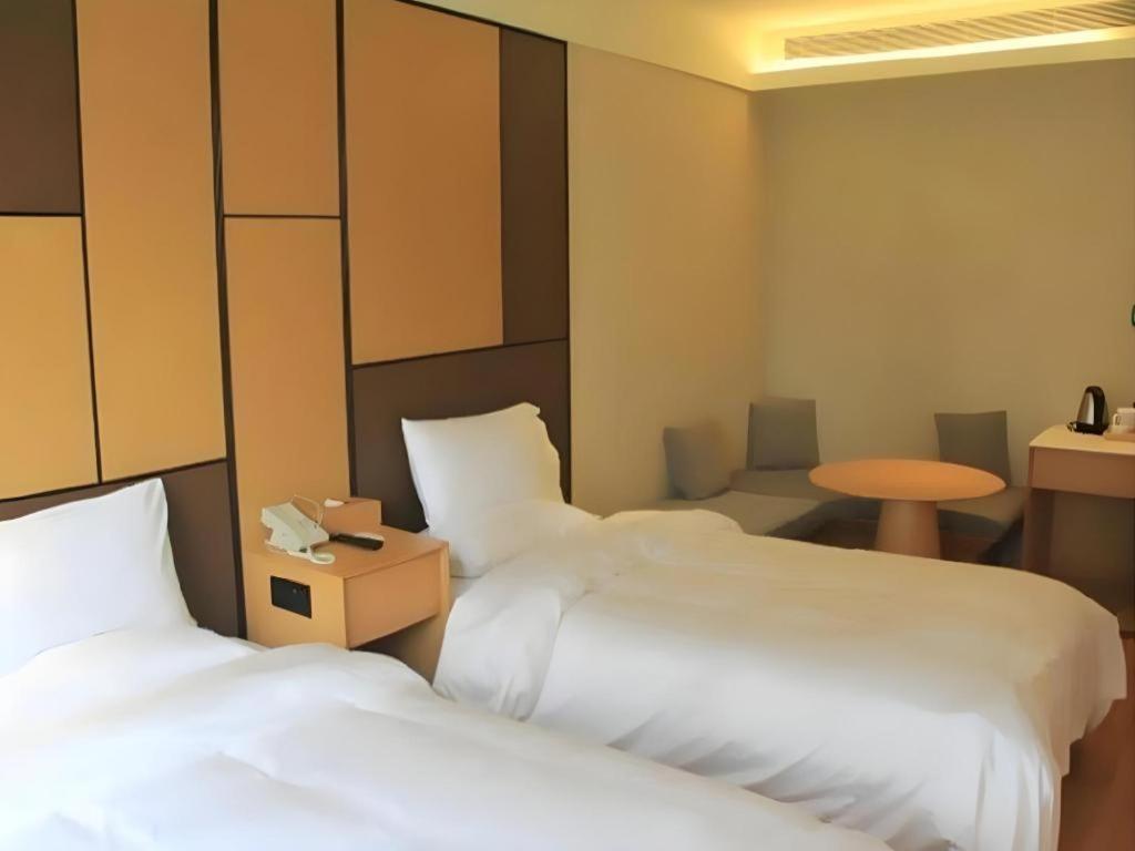 Ji Hotel Shanghai The Bund Tiantong Road Exterior foto