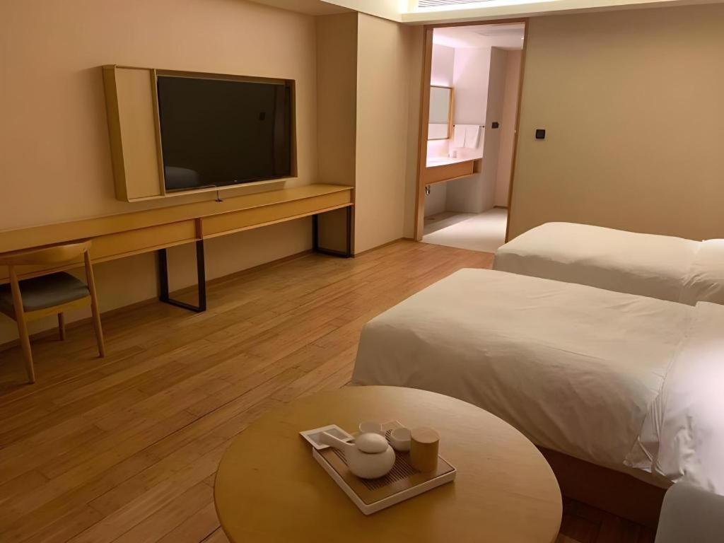 Ji Hotel Shanghai The Bund Tiantong Road Exterior foto
